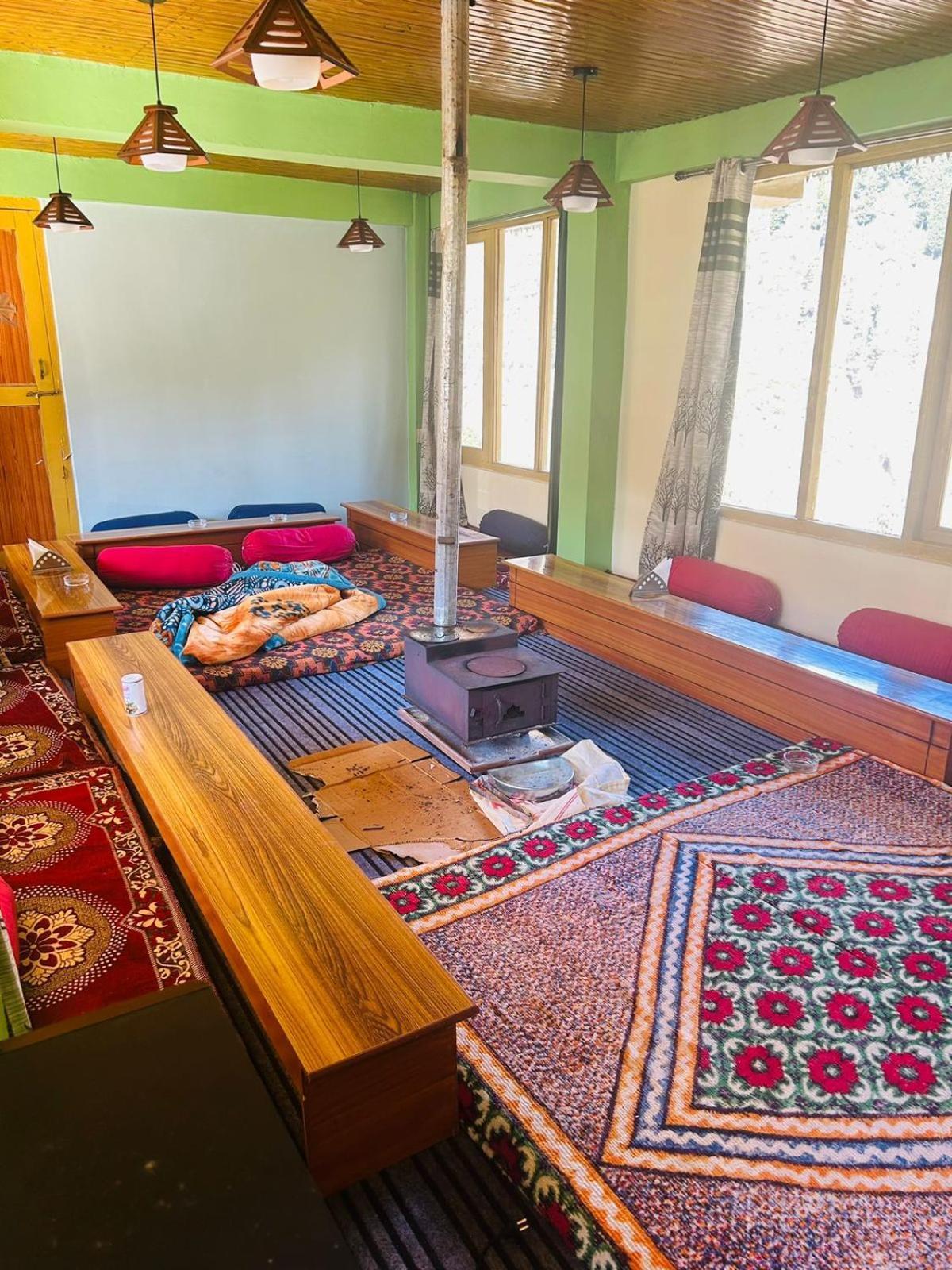Hotel Tafreegram à Kalgha Extérieur photo
